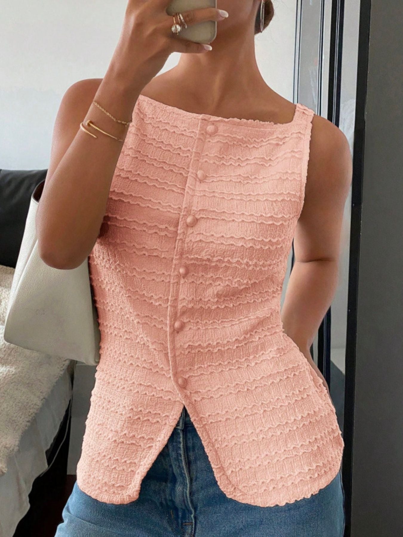 9a5faa51-033b-47e8-8994-e4799b1f15a0-Max