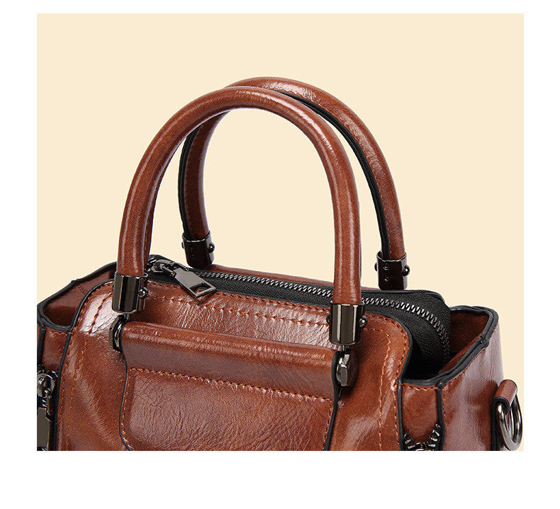 High-grade Portable Women's Large Capacity Korean Style Versatile Retro Simple Shoulder Messenger Bag