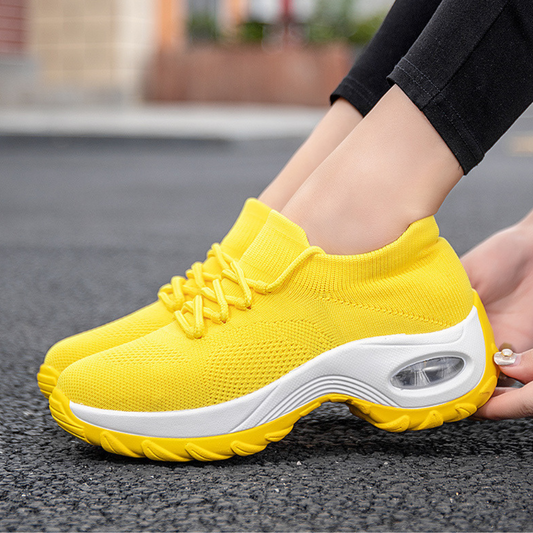 Sports shoes women flying knit socks shoes shaking shoes