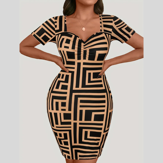 Plus Size Sweetheart Neck Short Sleeve Mini Dress