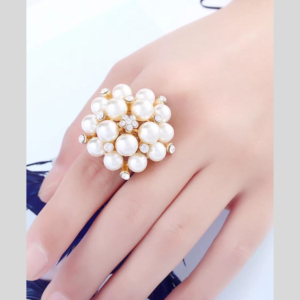 Pearl Cluster Ring