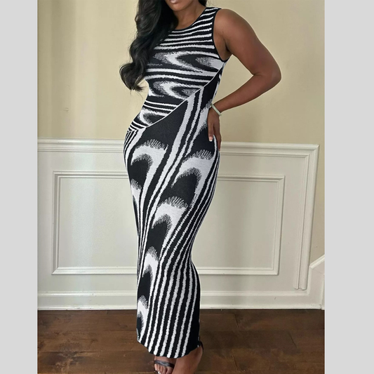 Plus Size Sleeveless Bodycon Maxi Dress with Abstract Print