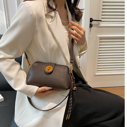 High Sense Niche Female Autumn And Winter New Retro Frosted Crossbody Bag