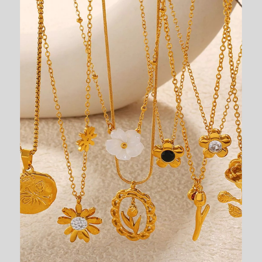 18K Gold-Plated Stainless Steel Flower Pendant Necklace