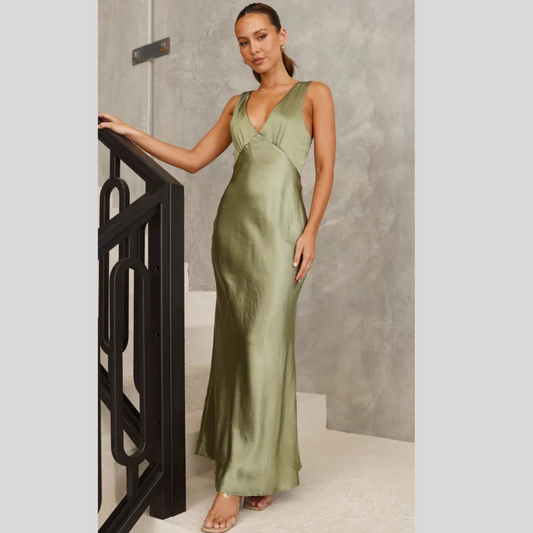 Women's Clothing Solid Color And V-neck Slim Fit Dress