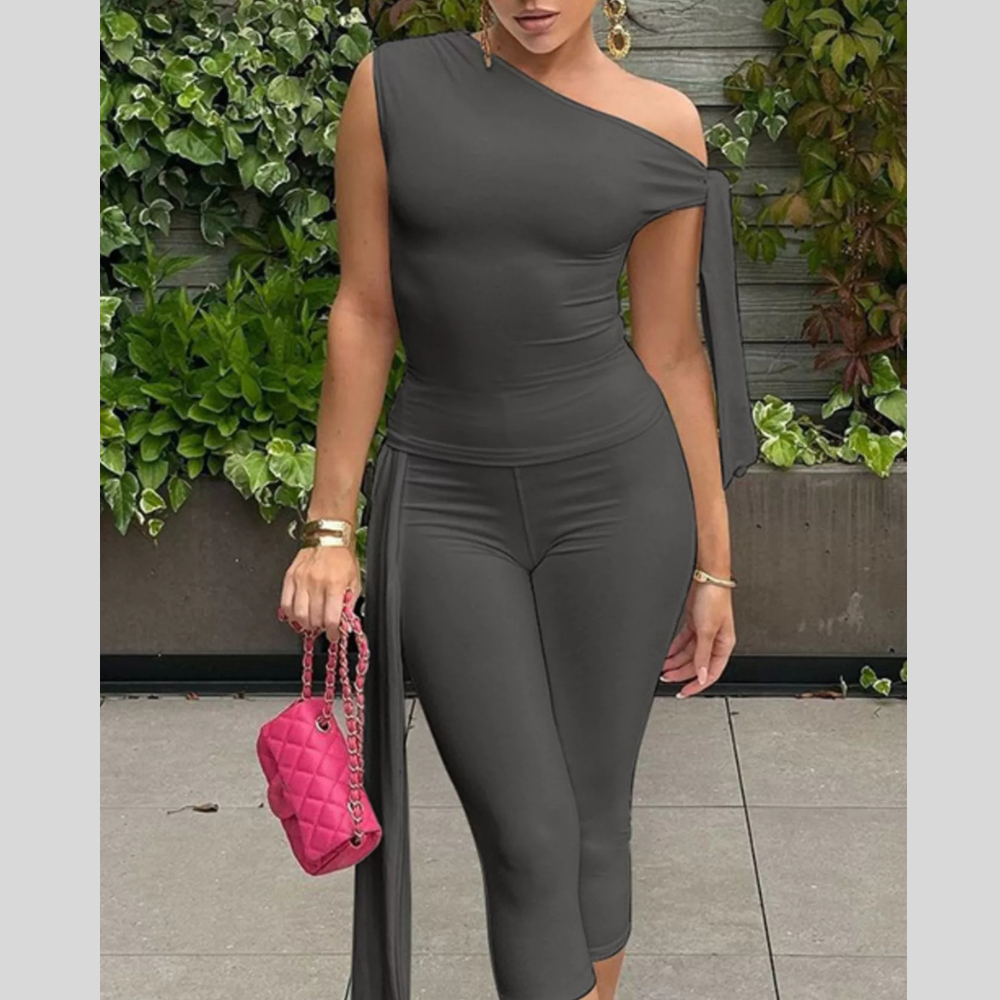 Asymmetrical One-Shoulder Top and Capris Set