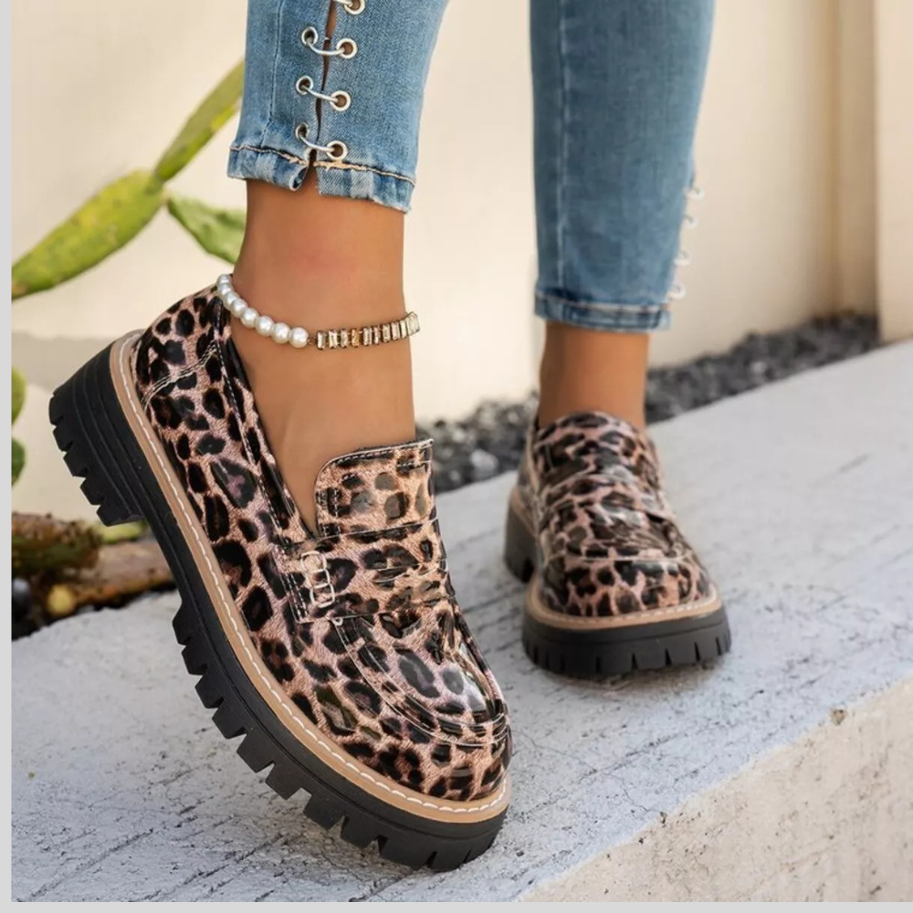Round Toe Platform Loafers