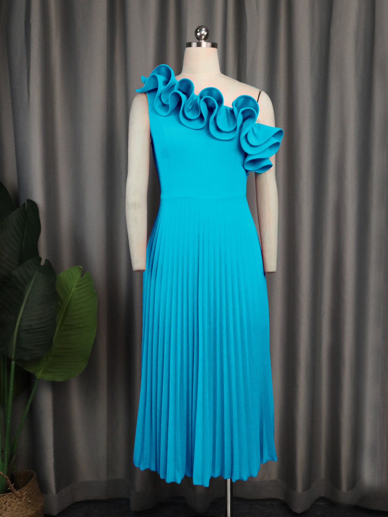 Women's Fashion Shoulder Diagonal Collar Dress