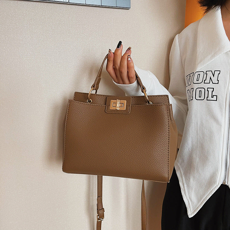 Large Capacity Simple Stylish Good Texture Commuter Messenger Bag