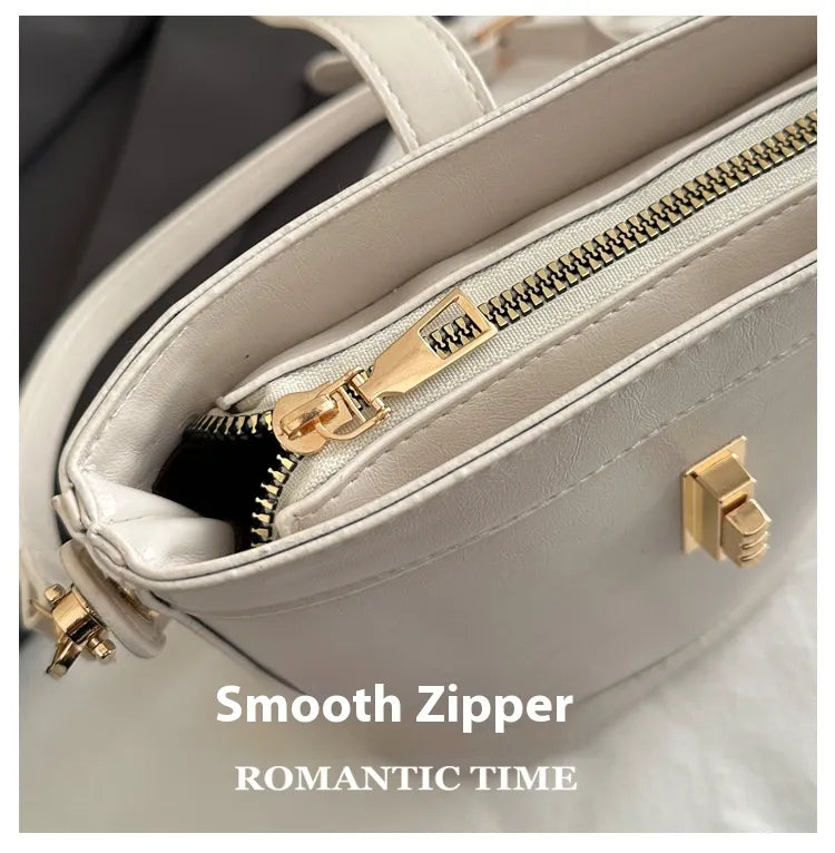 Hand Holding Bucket  Women's One Shoulder Crossbody Bag