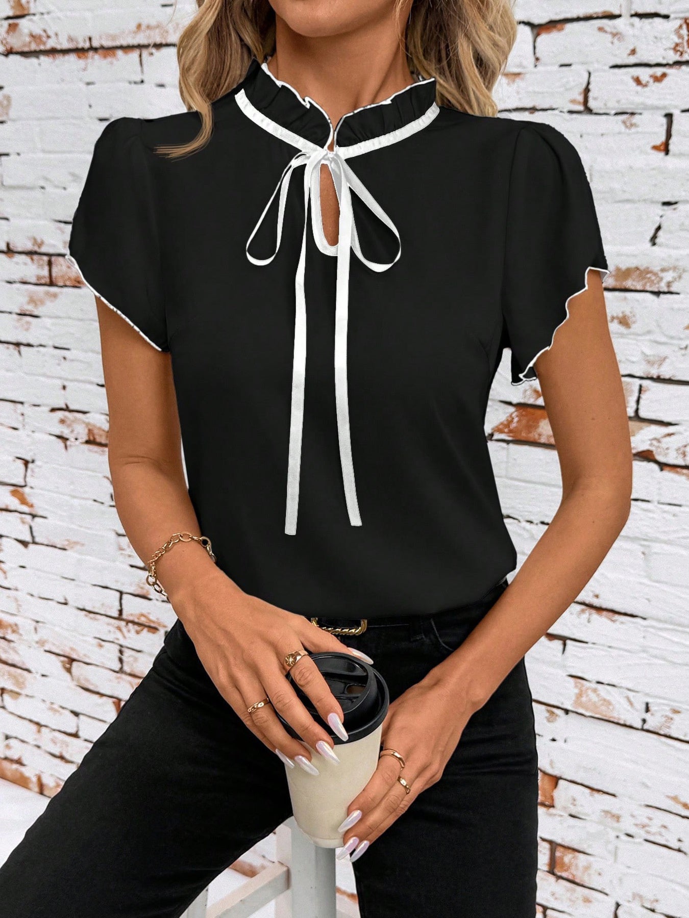 ae8929e3b44a4223824a699423079625-Max