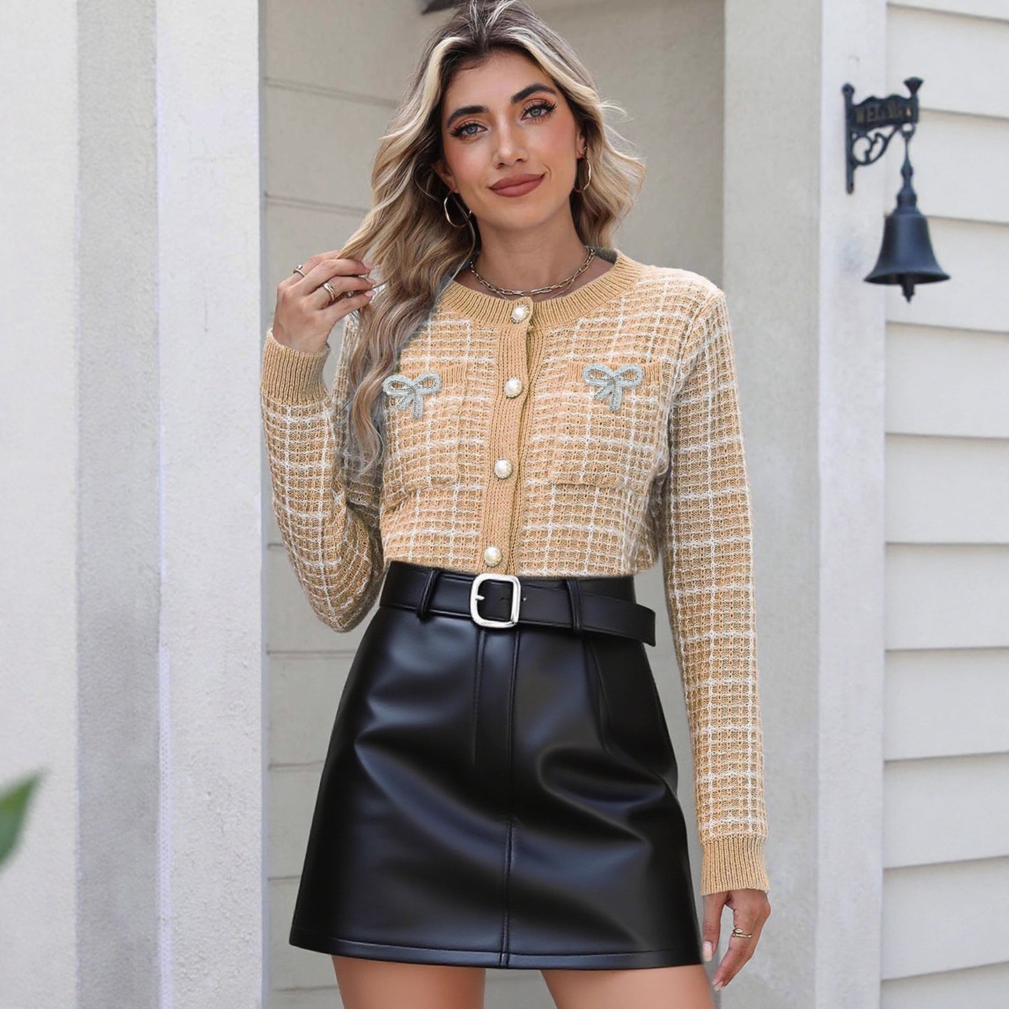 Women's Plaid Bright Brick Bow Pearl Buckle Fashion Sweater