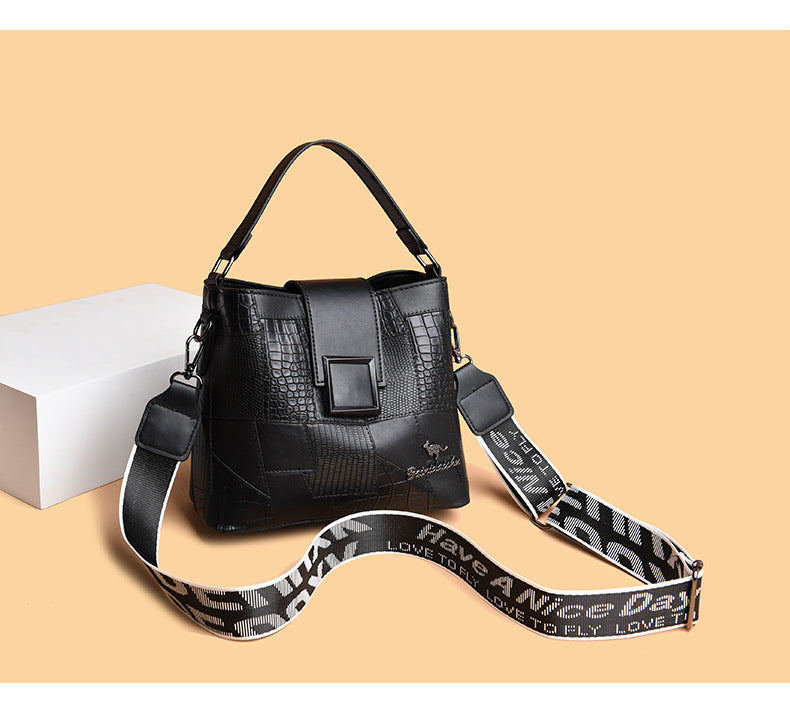 Timeless Elegance – Minimalist Women's Handbag