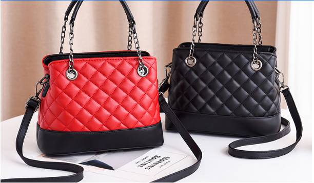 Large cross-body chain bag