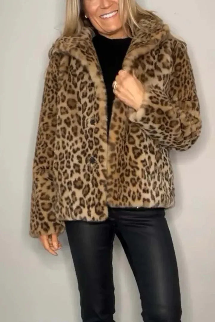 Winter New Women's Fashionable Leopard Print Lapel Faux Leather Woolen Top