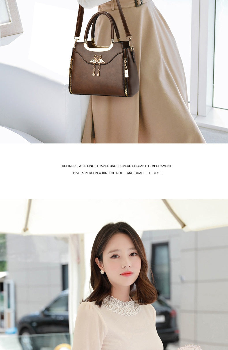 Retro Portable Crossbody Large Capacity Commuter Bag