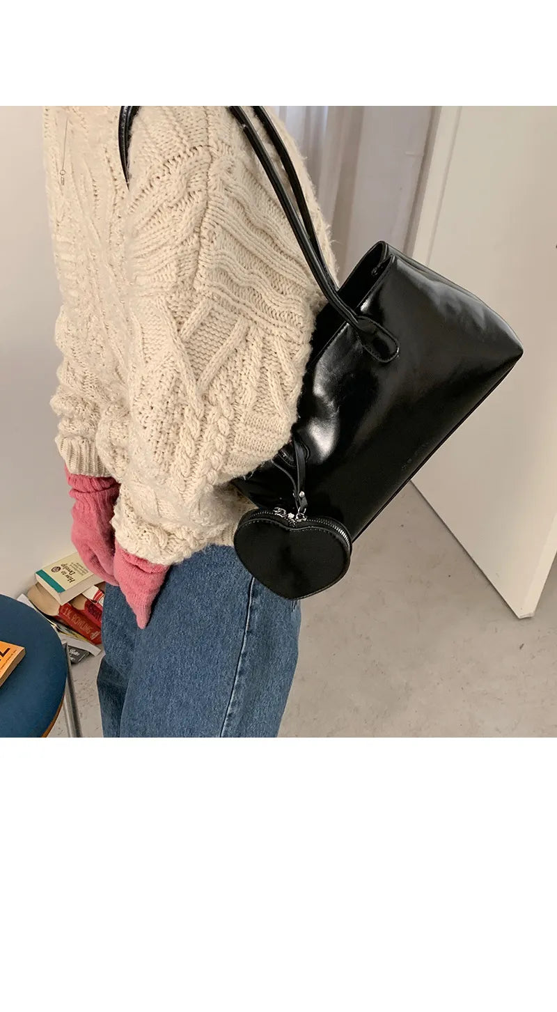 Red Love Earphone Large Capacity Long Handle Shoulder Bag