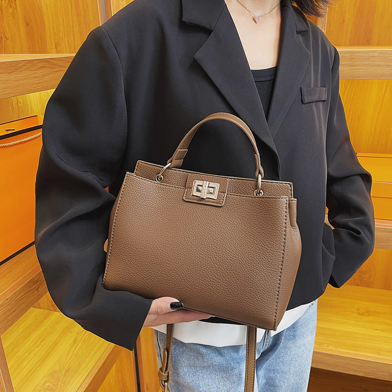 Large Capacity Simple Stylish Good Texture Commuter Messenger Bag