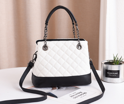 Large cross-body chain bag