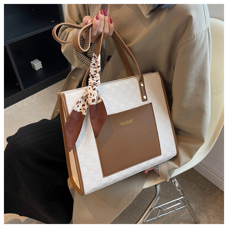 Womens Large-Capacity Commuter Shoulder Bag