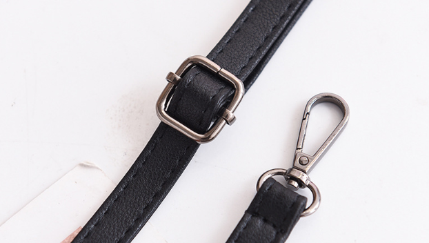 Large cross-body chain bag