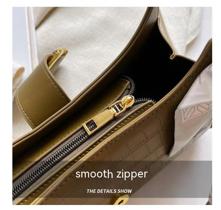 High Sense Special-interest Design Spring Versatile Fashion One Shoulder Underarm Baguette Bag