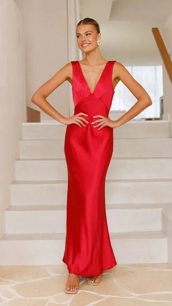 Women's Clothing Solid Color And V-neck Slim Fit Dress