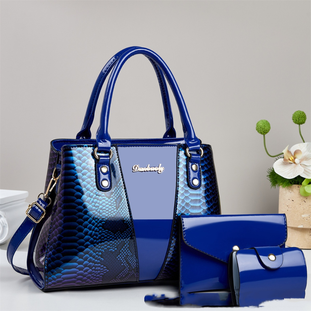 Large-capacity Shoulder crossbody Bag With A Snakeskin Pattern