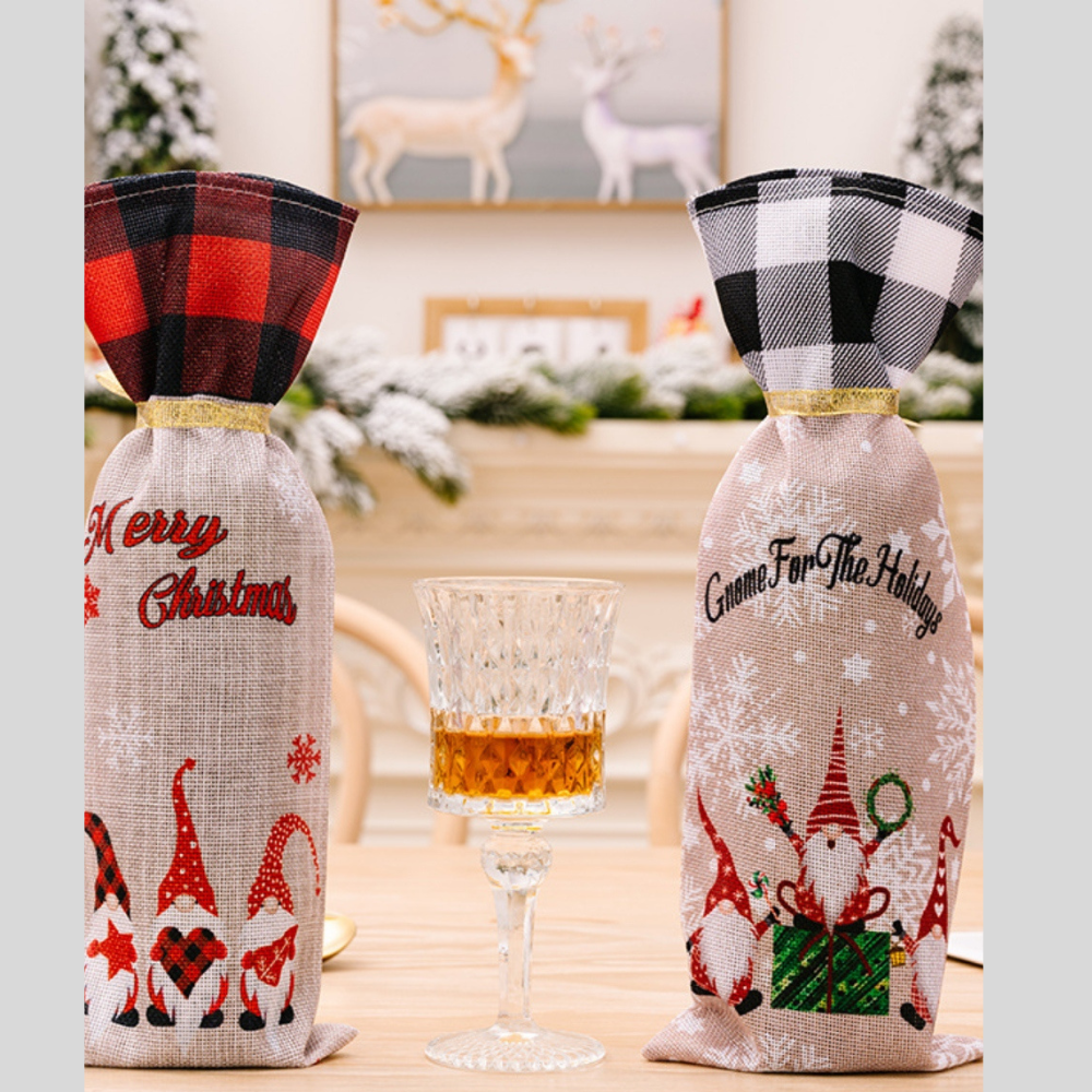 2-Piece Christmas Plaid Wine Bottle Covers