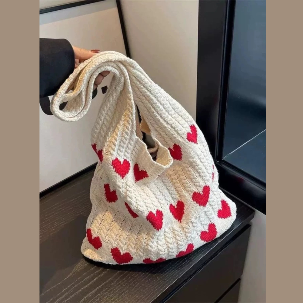 Heart Pattern Knitted Handbag