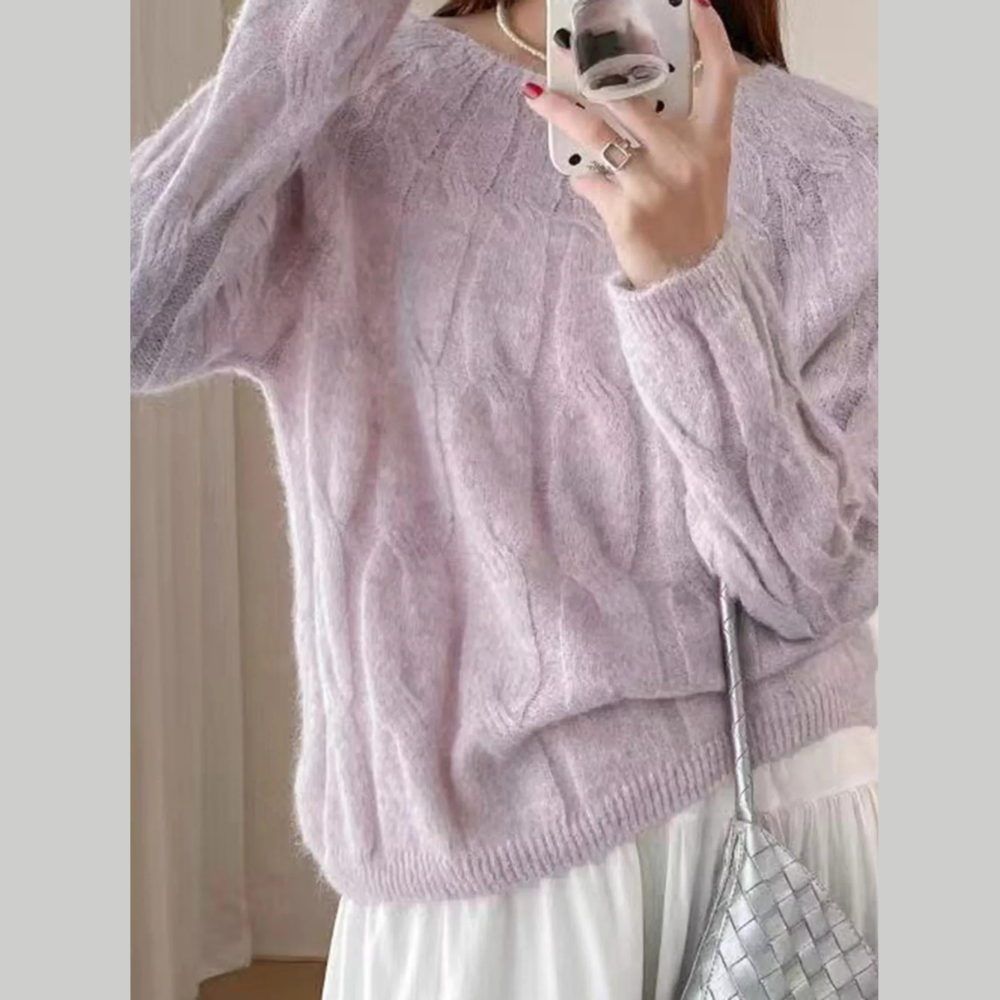 Soft Cable-Knit Round Neck Sweater