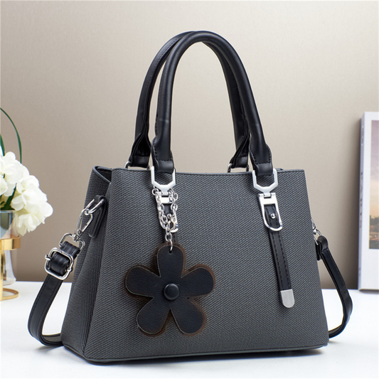 Western Style Large Capacity Exquisite Accessories Shoulder Messenger Bag